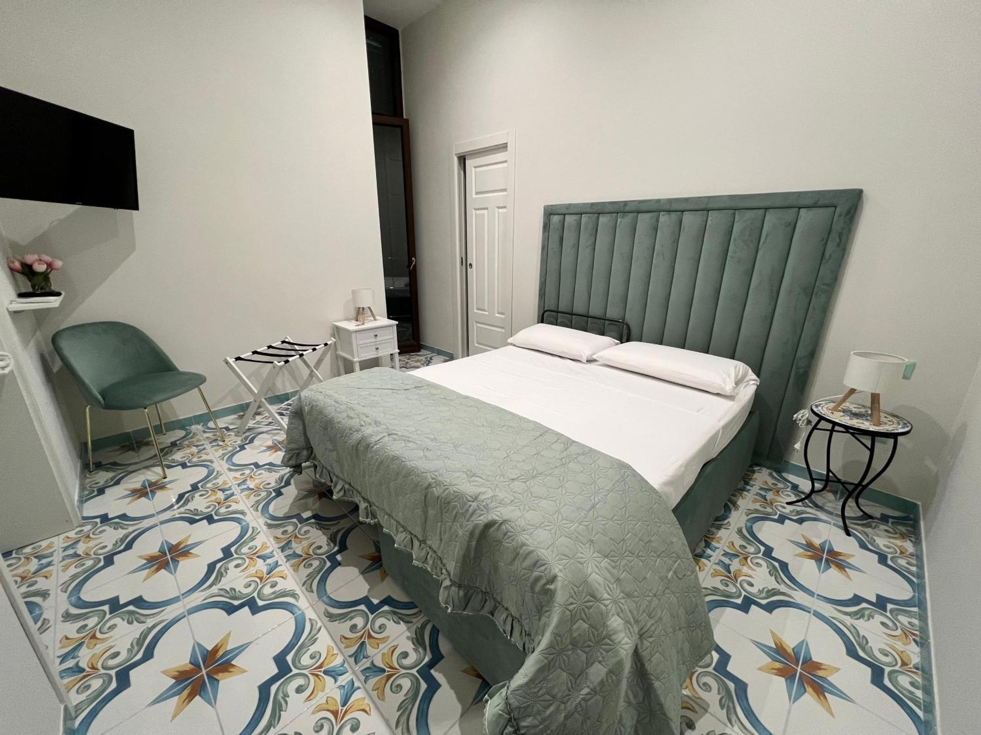 Dei Gerolomini Hotel Napoli Bagian luar foto