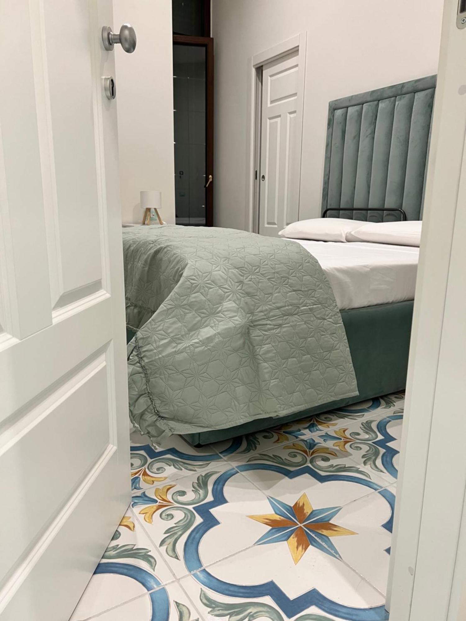 Dei Gerolomini Hotel Napoli Bagian luar foto