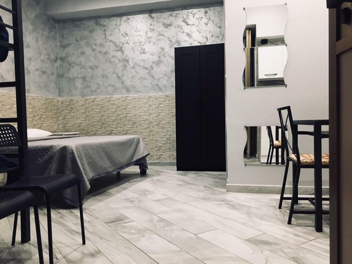 Dei Gerolomini Hotel Napoli Bagian luar foto