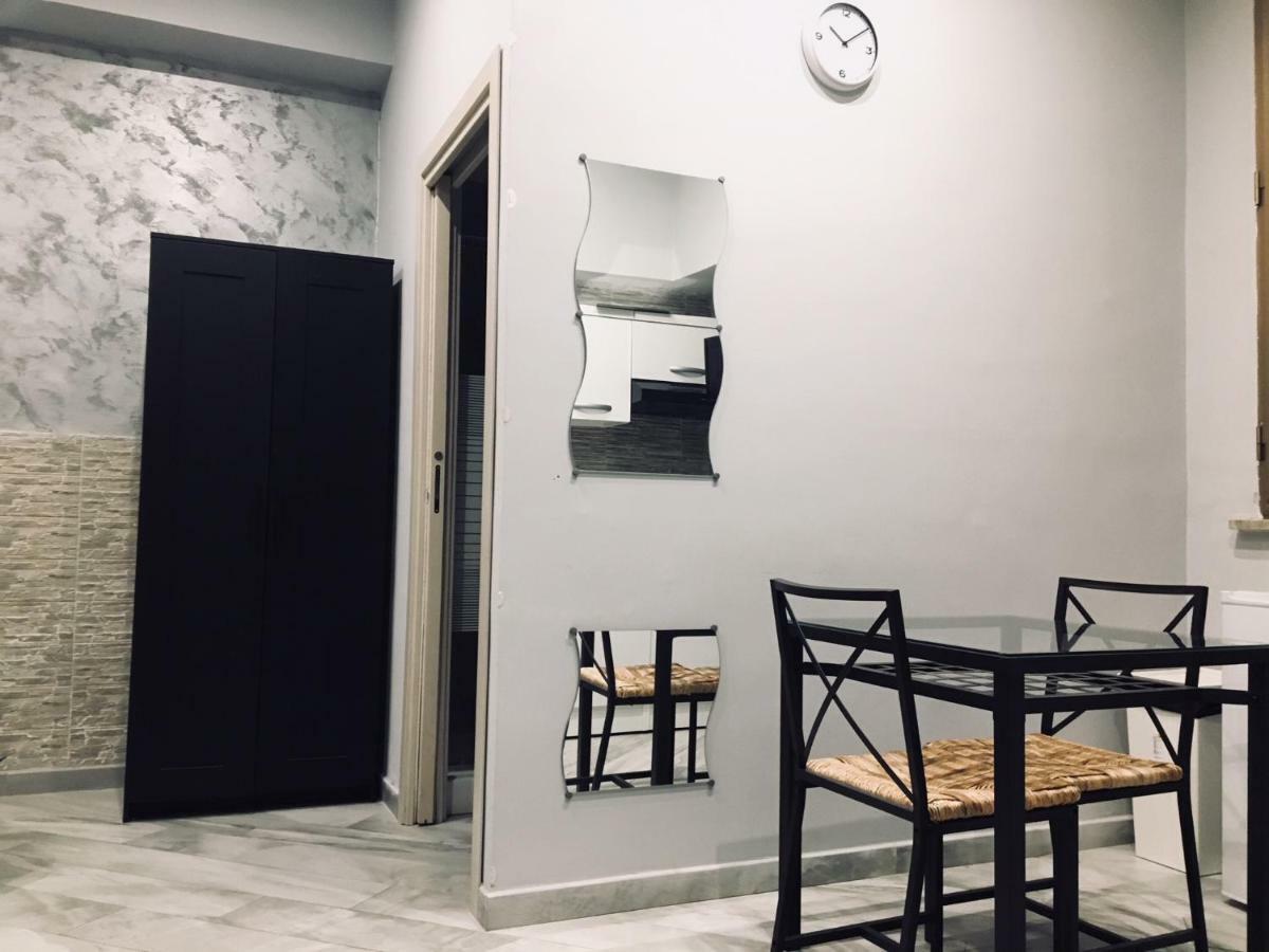 Dei Gerolomini Hotel Napoli Bagian luar foto