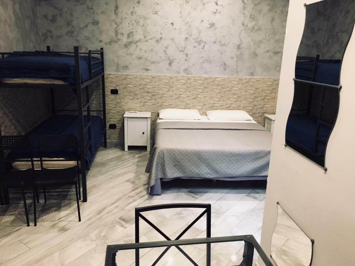 Dei Gerolomini Hotel Napoli Bagian luar foto
